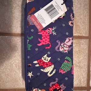 Vera Bradley Large Travel Pill Case in Catnip Christmas Print